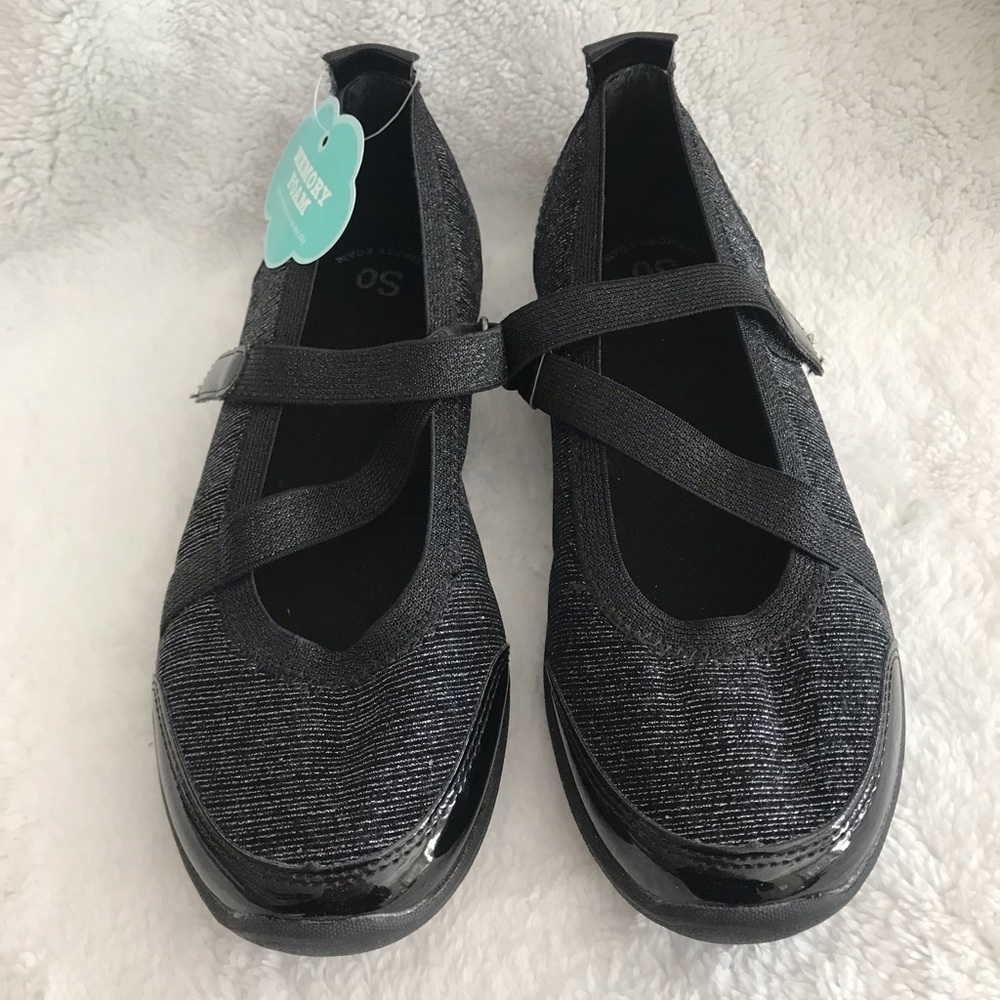 NWT comfortable Girls dress shoes